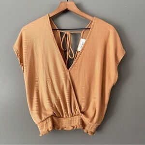 Pinque Low Front &‎ Back V-Neck Elastic Waist Crop Top | Tan